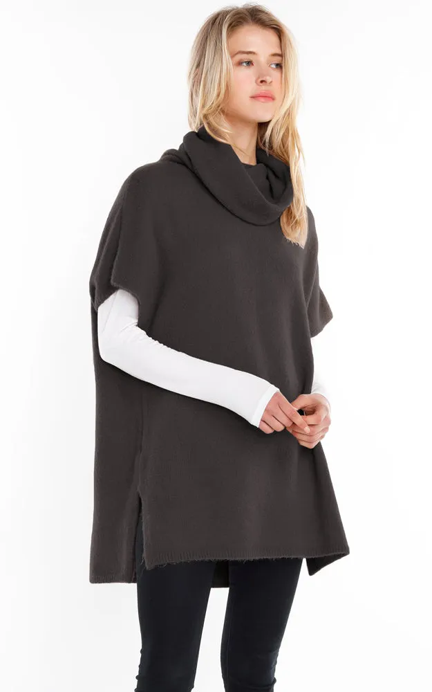 SM951 Basic Turtleneck Poncho