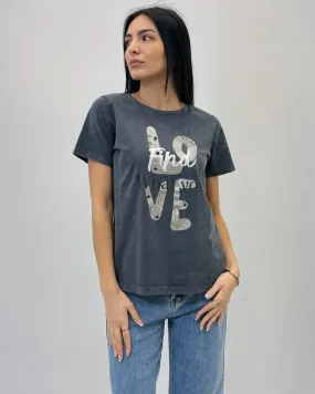 T-shirt in cotone con scritta love borchie